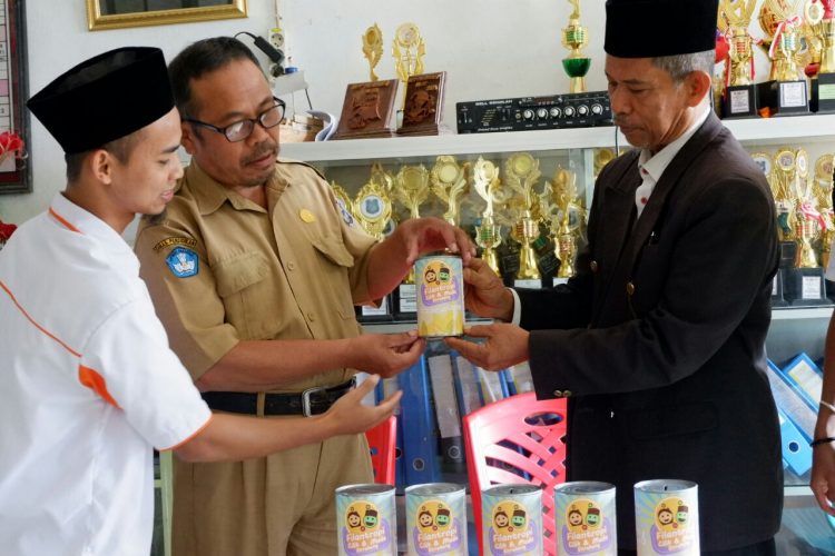 Lazismu Enrekang Sosialisasi Cinta Sedekah di MTs Muhammadiyah Tongko