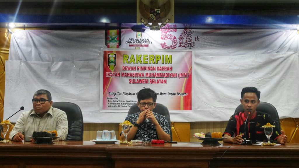 Dialog Publik DPD IMM Sulsel, Syaiful Saleh: Menjadi Pemimpin Harus Visioner