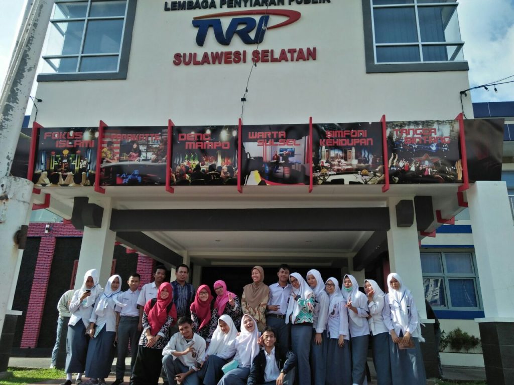 Usai UNBK Siswa SMA Muhammadiyah 6 Makassar Kunjungan ke TVRI