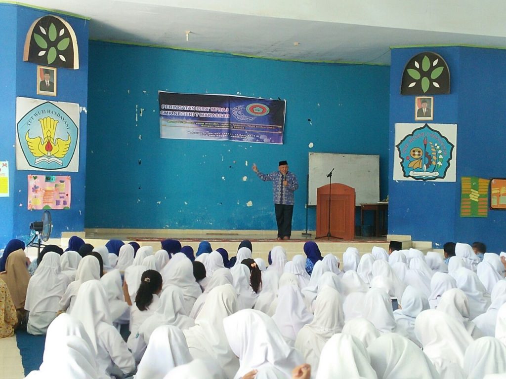 Reflesikan Sejarah Nabi, SMK 7 Makassar Gelar Isra Mi’raj