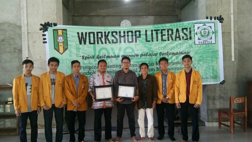 Dorong Geliat Baca, IPM Darul Arqam Gombara Gelar Bazar Buku dan Workshop Literasi