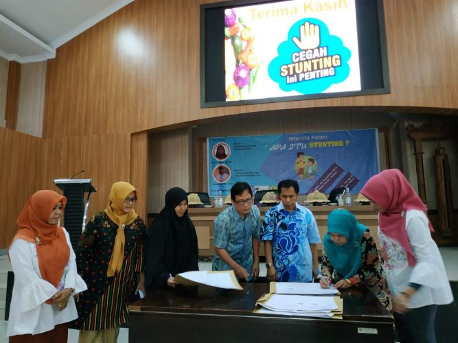 Dinkes Maros, RSUD Salewangang, Lintas Organisasi Profesi dan Nasyiatul Aisyiyah Kolaborasi Bahas Stunting.