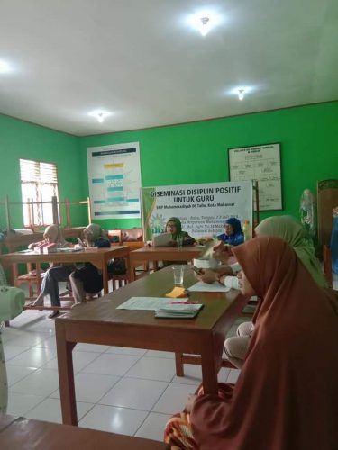 SMP Muhammadiyah 6 Tallo Gelar Diseminasi Disiplin Bagi Guru