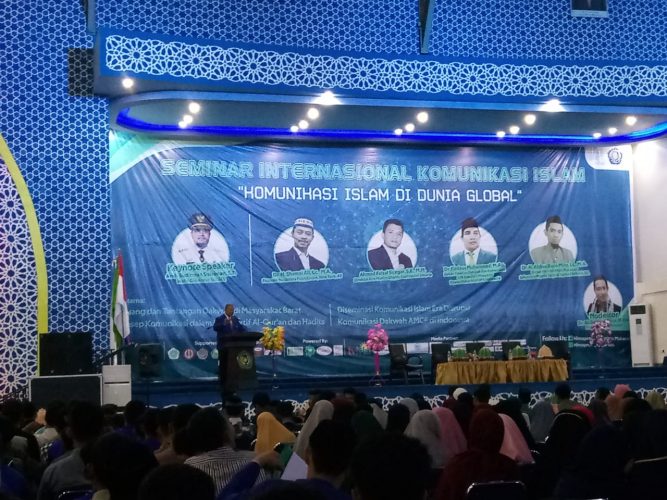 Seminar Internasional Komunikasi Islam Resmi Dibuka oleh WR4 Unismuh