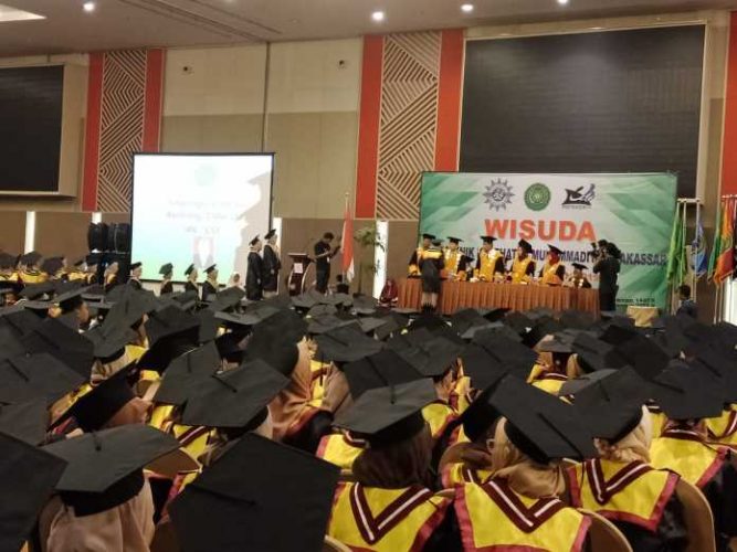 Gelar Wisuda Perdana, Ketua BPH Sampaikan Langkah Pengembangan Poltekkes Muhammadiyah Makassar