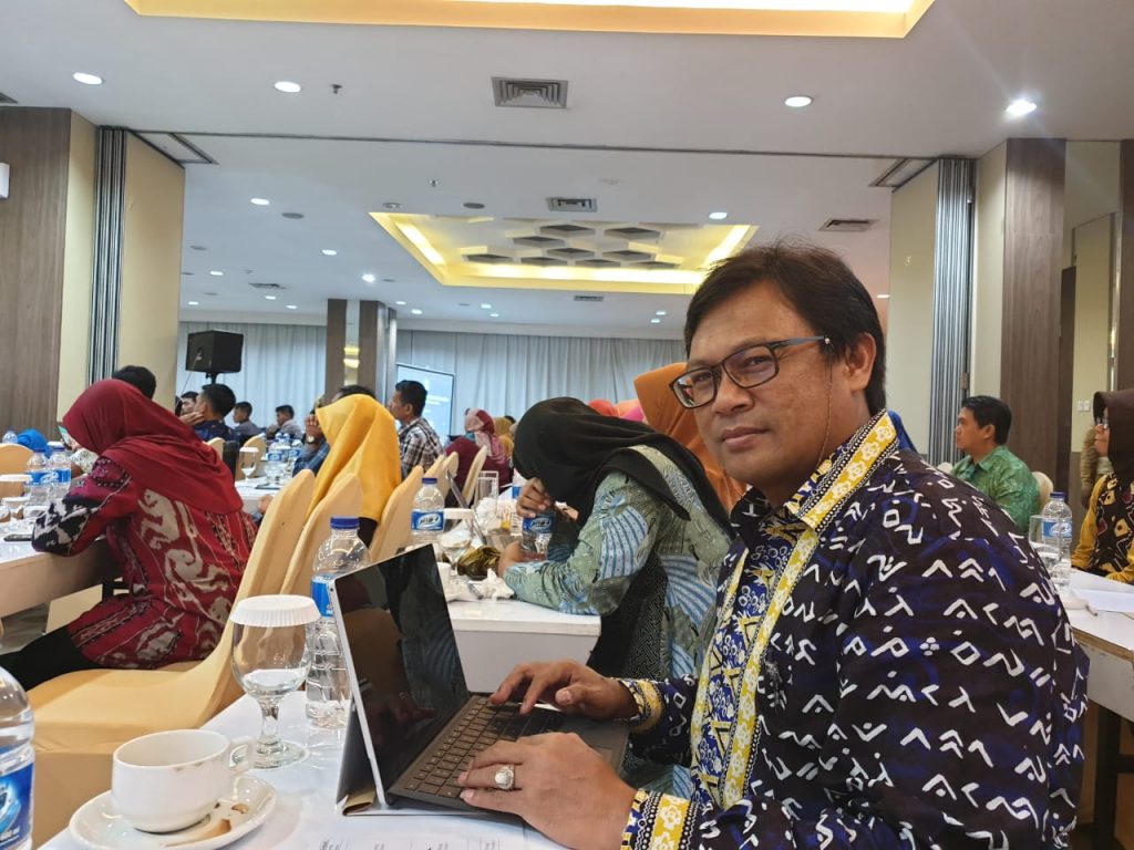 Andi Sukri Syamsuri Diundang Pemateri Seminar Nasional Bahasa dan Sastra 2019