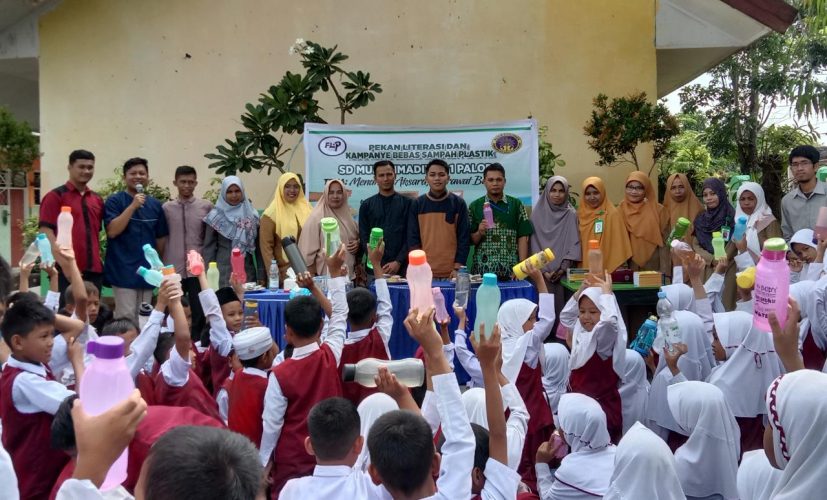 SD Muhammadiyah 01 dan FLP Palopo Menggalakkan Literasi Hijau