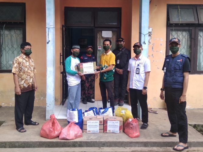 MCCC Gelar Pembagian Sembako, Lazismu Banjar Selalu Mendukung