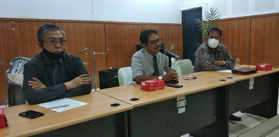 Dosen Pengusul Guru Besar Presentasi Jurnal di Hadapan Penyelaras Dewan Etik LLDIKTI IX