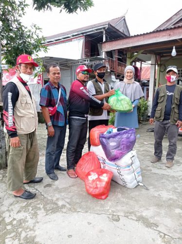 Bantuan Jamaah Masjid Nurul Tijarah Sinjai dan BAZNAS Telah Diterima Korban Bencana Masamba