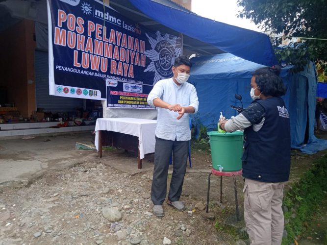 MDMC Luwu Raya Terapkan Protokoler Kesehatan di Pos Tanggap Bencana Luwu Raya