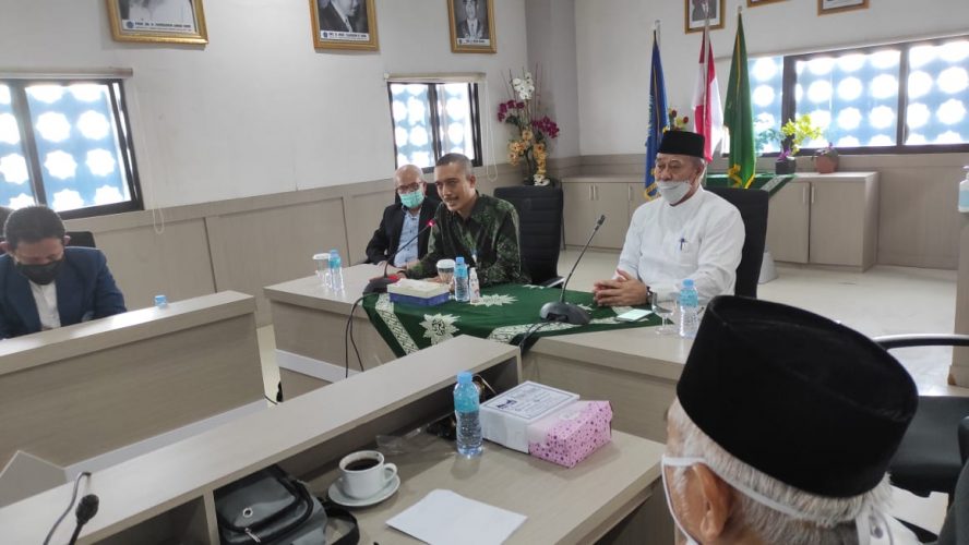 Tim Asesor Perpustakaan Nasional Visitasi Perpustakaan Pusat Unismuh Makassar