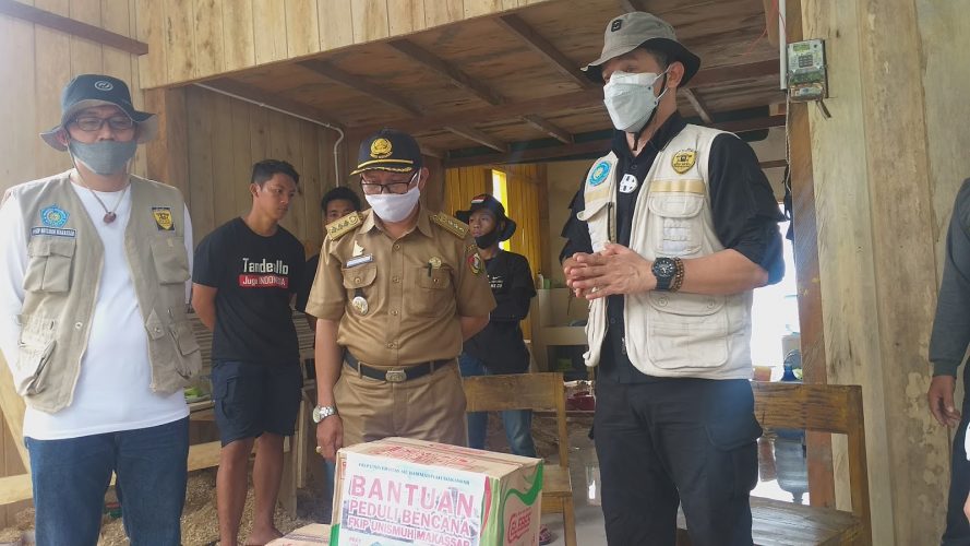 Salurkan Bantuan Gempa, FKIP Unismuh Sasar Lima Desa Terisolir di Majene