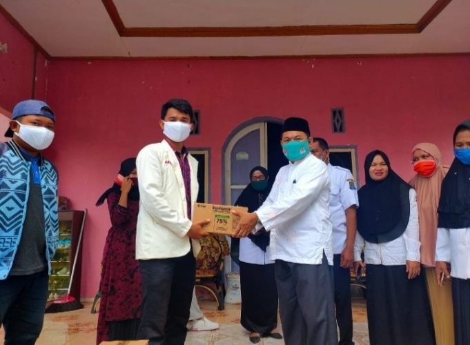 Pemuda Muhammadiyah Jeneponto Salurkan Bantuan ke Pesantren DDI Nurul Aziz Barobbo