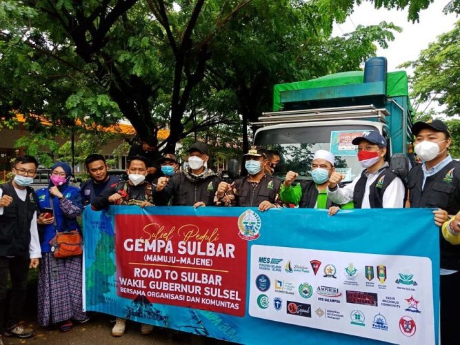 Wakil Gubernur Sulsel Gandeng Angkatan Muda Muhammadiyah Salurkan Bantuan untuk Penyintas Gempa Sulbar