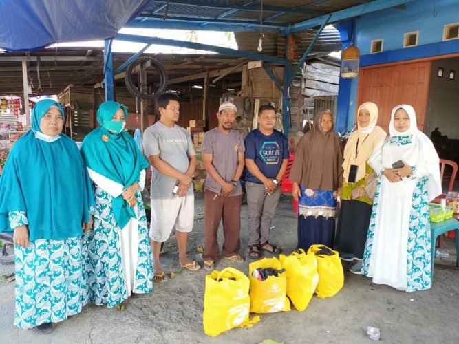 Peduli Korban Kebakaran, Aisyiyah Bone Salurkan Bantuan