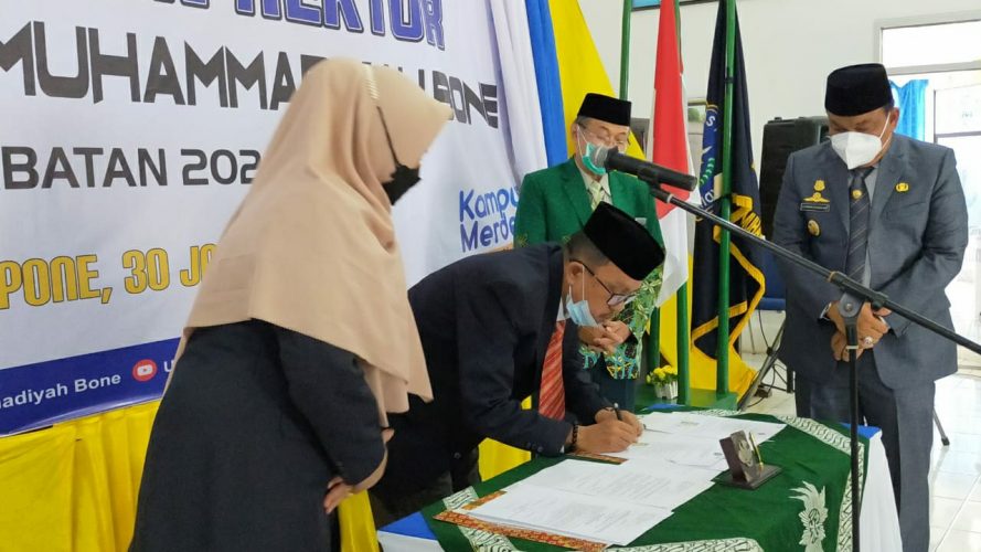 Rektor Baru Universitas Muhammadiyah Bone Resmi Dilantik