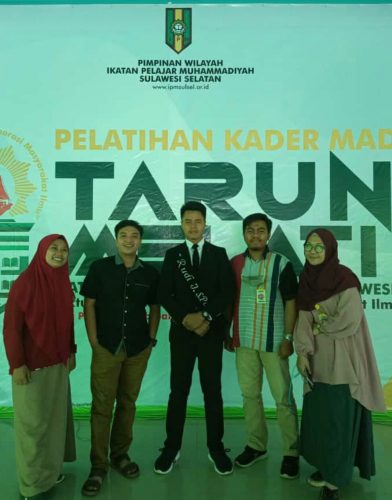 Rudi Dikukuhkan sebagai Sarjana UNM, di Tengah Forum TM III