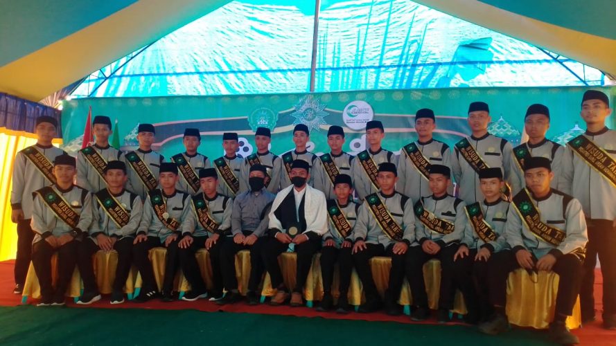 Wakil Bupati Lutra Apresiasi Ponpes Darul Arqam Balebo Berhasil Cetak 50 Hafidz Qur’an