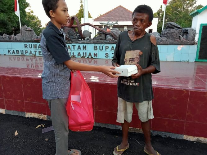 Shared Happiness, IPM Selayar Berbagi Takjil Bulan Ramadhan