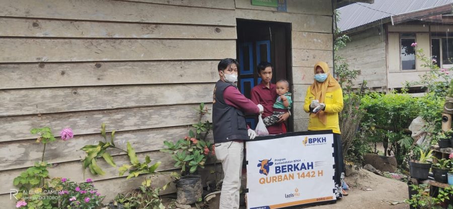 Muhammadiyah Malino  Door to Door Salurkan Daging Qurban