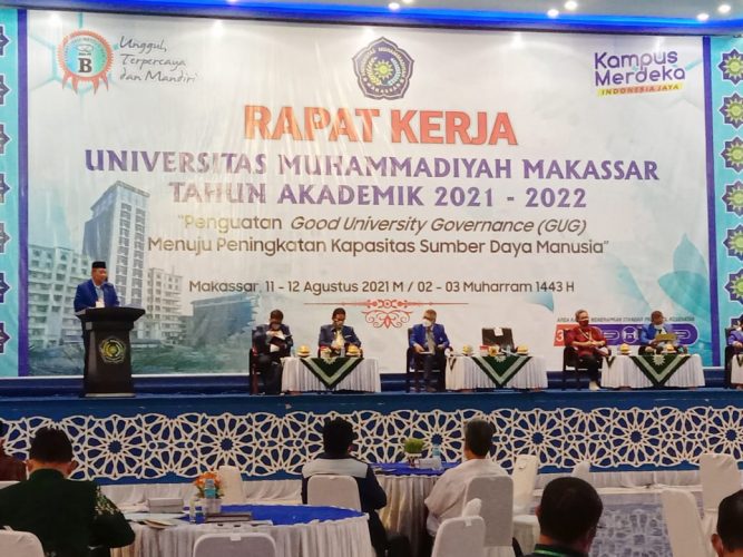 Gelar Rapat Kerja, Begini Harapan Rektor Unismuh Makassar