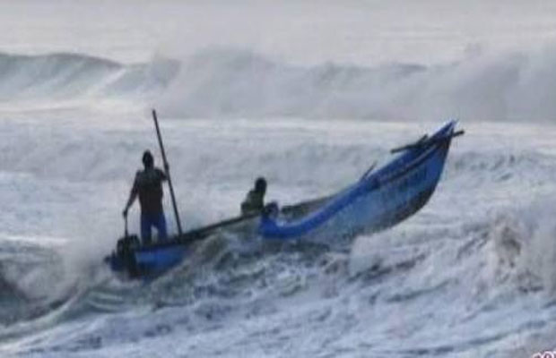 Ombak yang Besar atau Perahu yang Kecil?