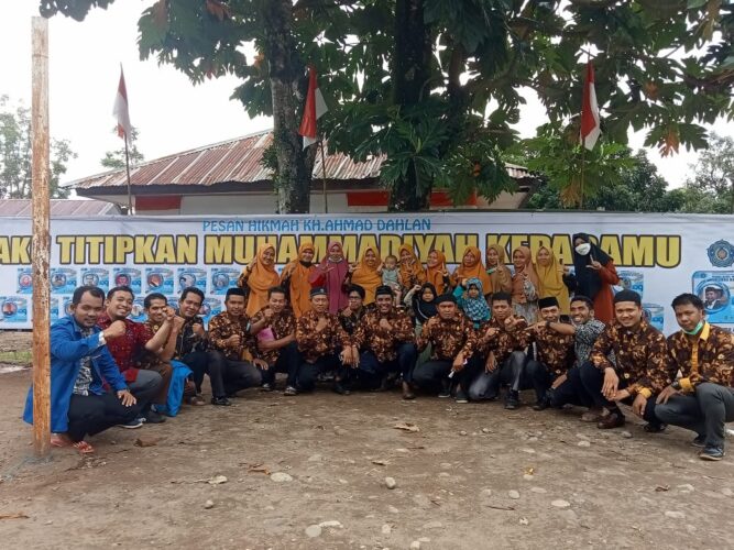 Pesantren Darul Falaah Unismuh Peringati Milad 109 Muhammadiyah