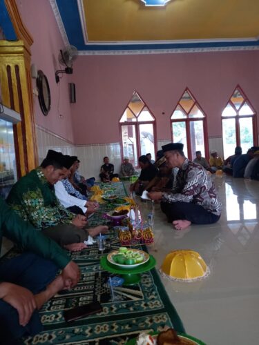 Menghidupkan Sunnah Rasulullah saw, PCM Tompobulu Tengah Melaksanakan Pengajian.