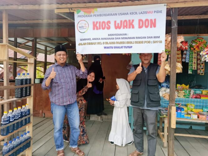 Mendorong Pemberdayaan Ekonomi Produktif Kaum Dhuafa, Lazismu Pidie Salurkan Zakat.