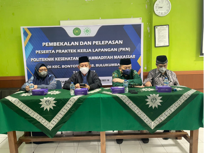 Direktur dan Ketua BPH Poltekkesmuh Makassar Lepas 136 Peserta PKN Angkatan III  2022 Di Bulukumba￼