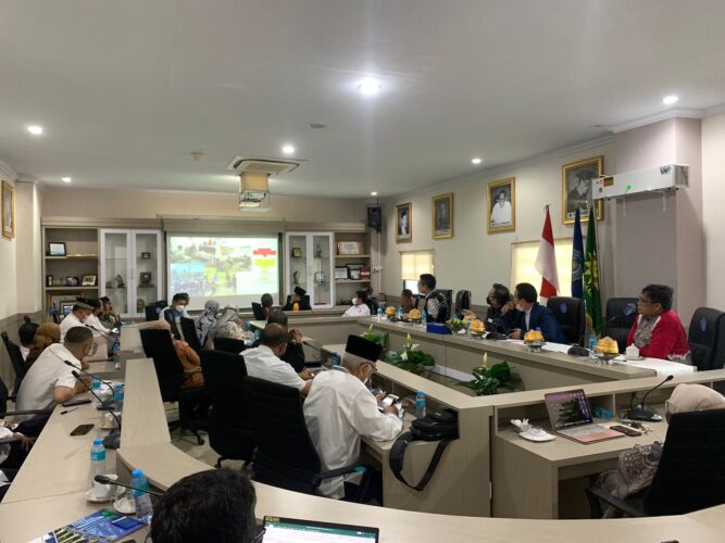 Narasumber Kuliah Umum di Unismuh, Ketua Majelis Diktilitbang PP Muhammadiyah Beri Motivasi Raih Akreditasi Unggul