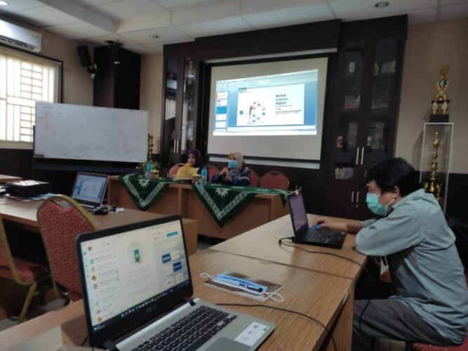 Dekan FISIP Unismuh Buka Workshop Literasi Digital Prodi Ilmu Komunikasi