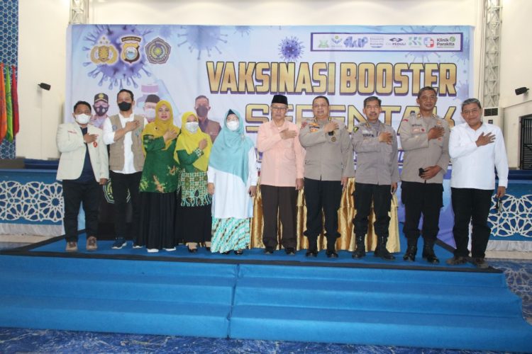 Unismuh Makassar dan Polda Sulsel Gelar Vaksinasi Booster