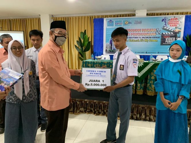 Siswa SMK 1 Gowa, Juara 1 Lomba Video Pendek Unismuh Makassar