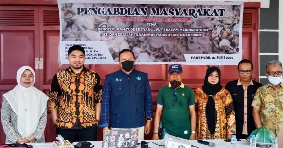 Optimalkan Pemanfaatan Karang Laut, Prodi Pendidikan Biologi Unismuh dan Poltekes Makassar Gelar PKM di Parepare