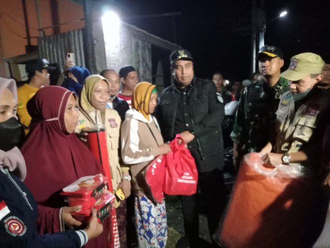 90 Rumah Rusak, Andi Sudirman Kirim Bantuan Korban Angin Puting Beliung di Maros