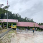 Diguyur Hujan, Santri PPM Toraja Tetap Hikmat Ikuti Upacara Hari Santri