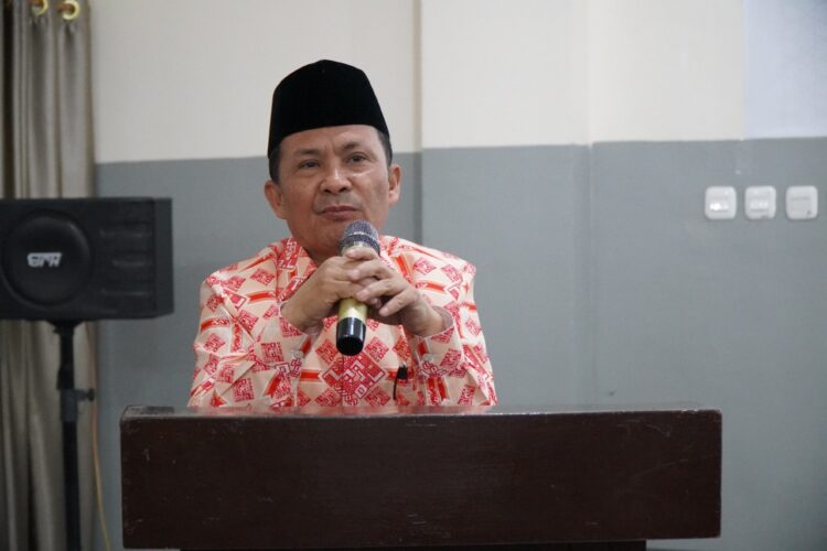 Wakil Rektor IV Mawardi Pewangi Lepas 81 Mahasiswa Ma’ had Al-Birr Unismuh Program Pengabdian Pesantren Muhammadiyah