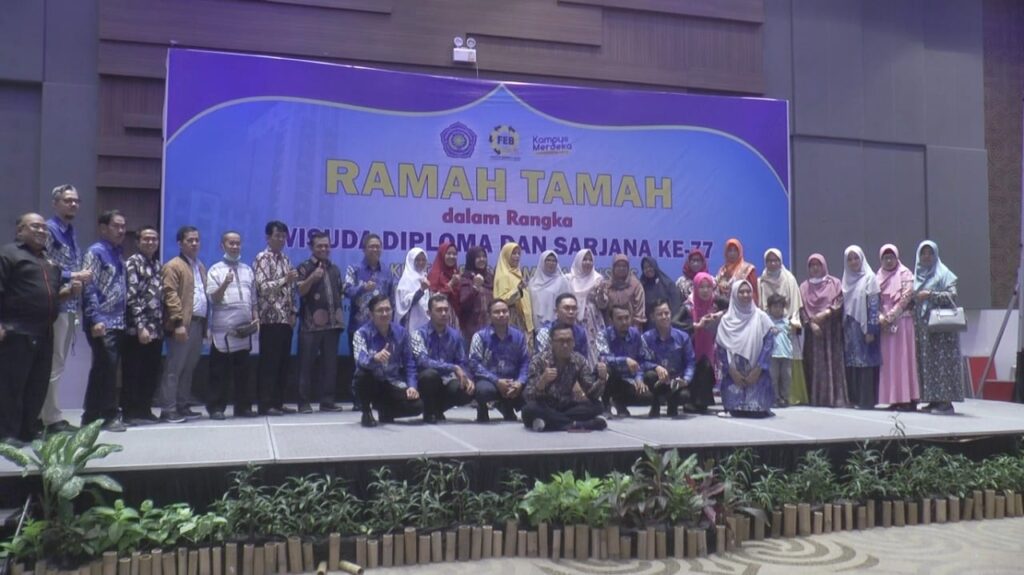 472 Alumni FEB Unismuh Makassar Ikuti Malam Ramah Tamah Wisuda ke 77