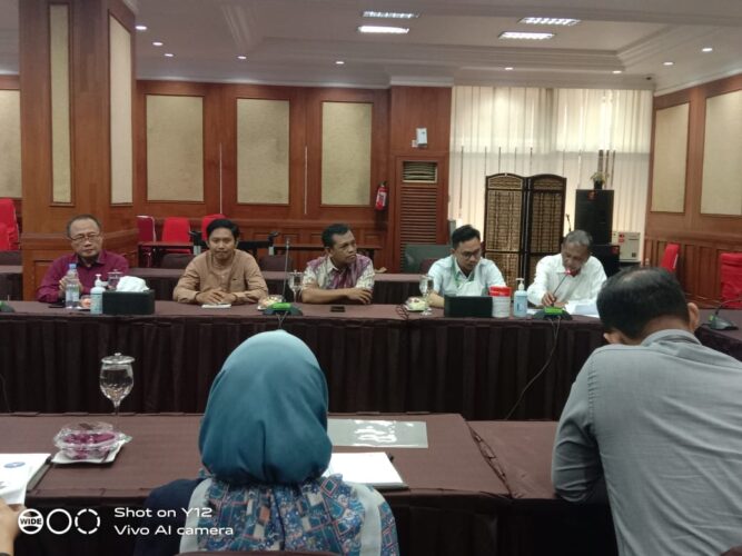 Halal Center Unismuh dan OJK Regional Sulampua Bahas Percepatan Industri Halal