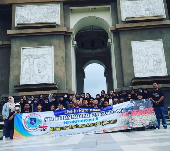 SMA Muhammadiyah 25 Pamulang Liburan Produktif di Kampung Inggris