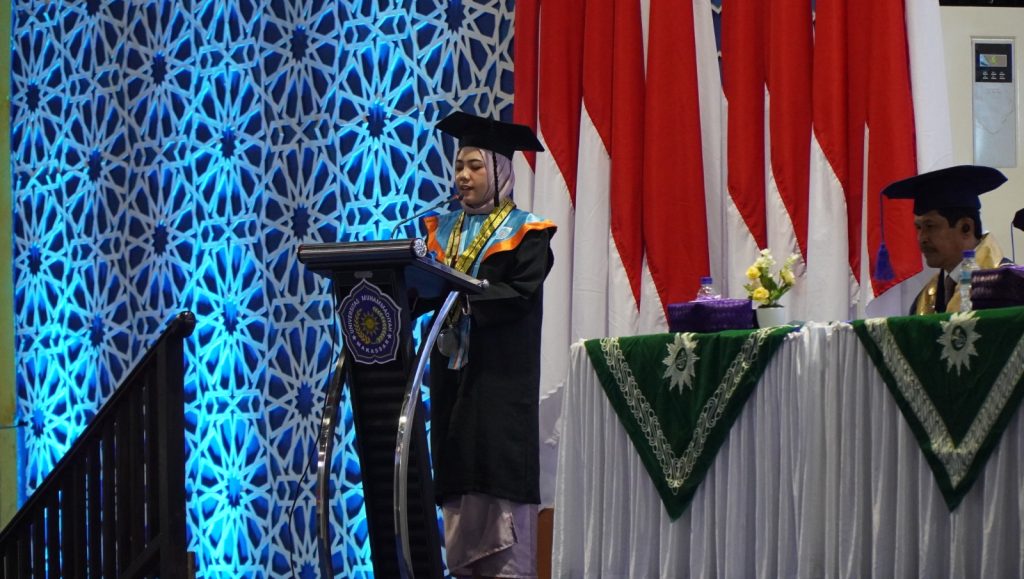 Wisuda Ke-78, Rektor Unismuh Umumkan Dua Wisudawan Terbaik Tingkat Universitas￼