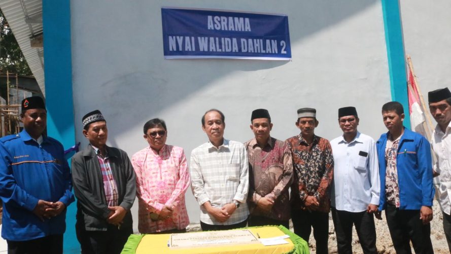 Pesantren Darul Fallaah Unismuh Terima Bantuan Asrama dari Kemenag, Ketua Komisi VIII DPR RI Hadir Meresmikan