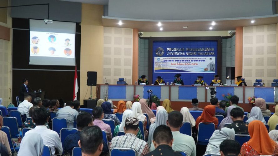 Kaji Buku Bahan Ajar Mahasiswa PGSD, Wakil Dekan II FKIP Unismuh Raih Gelar Doktor