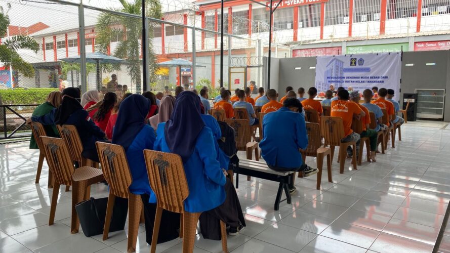 Mahasiswa KKP FISIP XXVI Unismuh Makassar Gelar Penyuluham Hukum Bebas Narkoba di Rutan Makassar