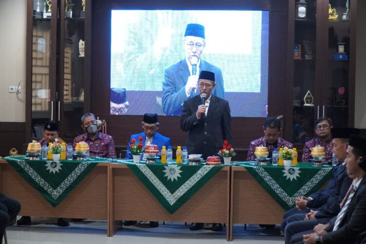 Lantik 14 Pejabat Struktural Kampus, Rektor Unismuh: Jabatan Adalah Amanah Allah dan Persyarikatan