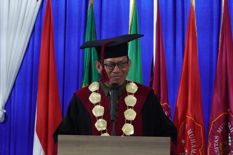 Wisuda UMSI: Penuh Apresiasi; LLDIKTI Ungkap akan Ada Dua Profesor Baru