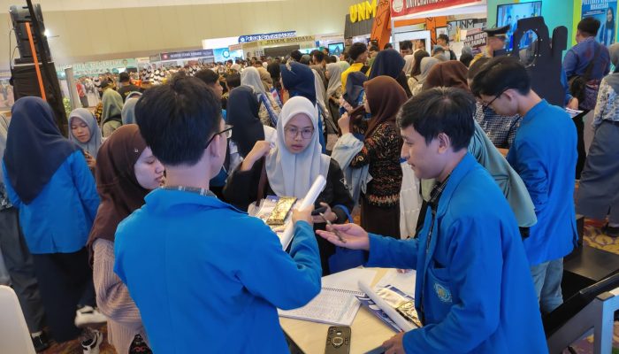 Pameran LLDIKTI IX, Stand Unismuh Makassar dikunjungi Ribuan Siswa