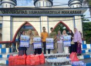 Prodi S2 Pendidikan Sosiologi Unismuh Makassar Berbagi Takjil Buka Puasa di Depan Kampus